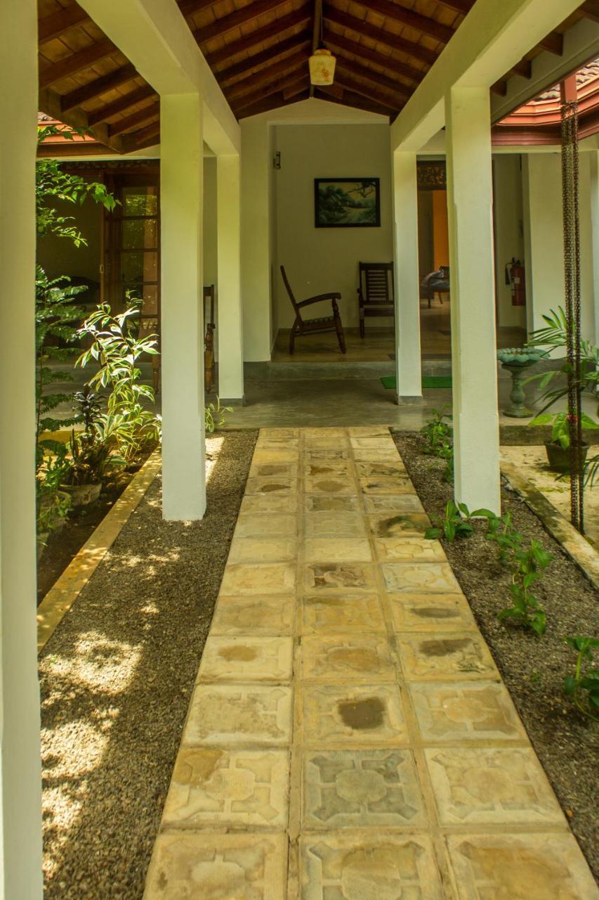 Sakura Villa Bentota Esterno foto